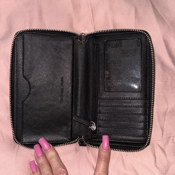 Michael Kors Black Textured Wallet - Picture 5 of 8